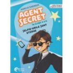 Agent secret in clasa a 6-a selfie-urile sunt eterne editie bilingva engleza-romana (Editura: Booklet Fiction, Autor: Marcul Emerson ISBN 978-606-9679-80-7)